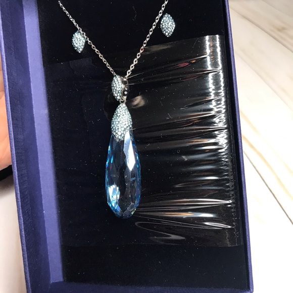 Swarovski Height Set, Blue, Rhodium Plating - Picture 4 of 5